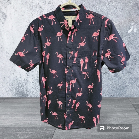 Men's Short Sleeve Button Front Summer Shirt Flamingo Print Size S NWT Blue Pink - Picture 1 of 6